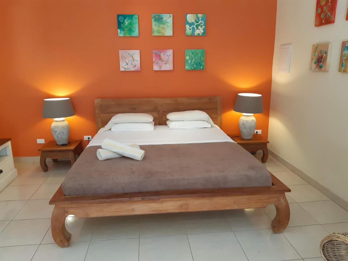 Wonders Boutique Hotel Oranjestad Exterior photo