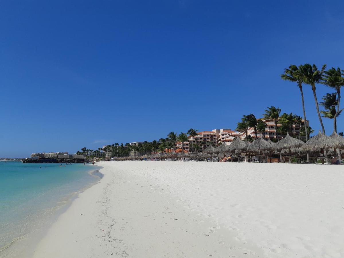 Wonders Boutique Hotel Oranjestad Exterior photo