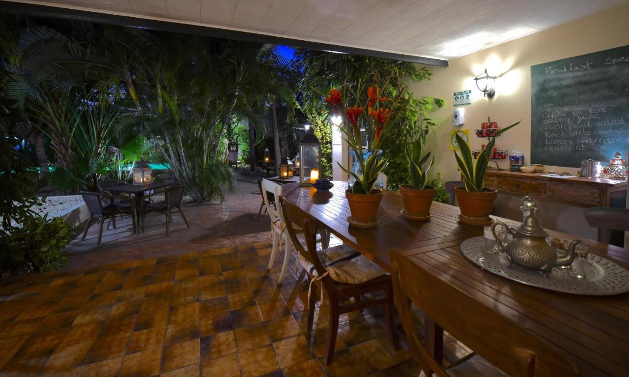 Wonders Boutique Hotel Oranjestad Exterior photo