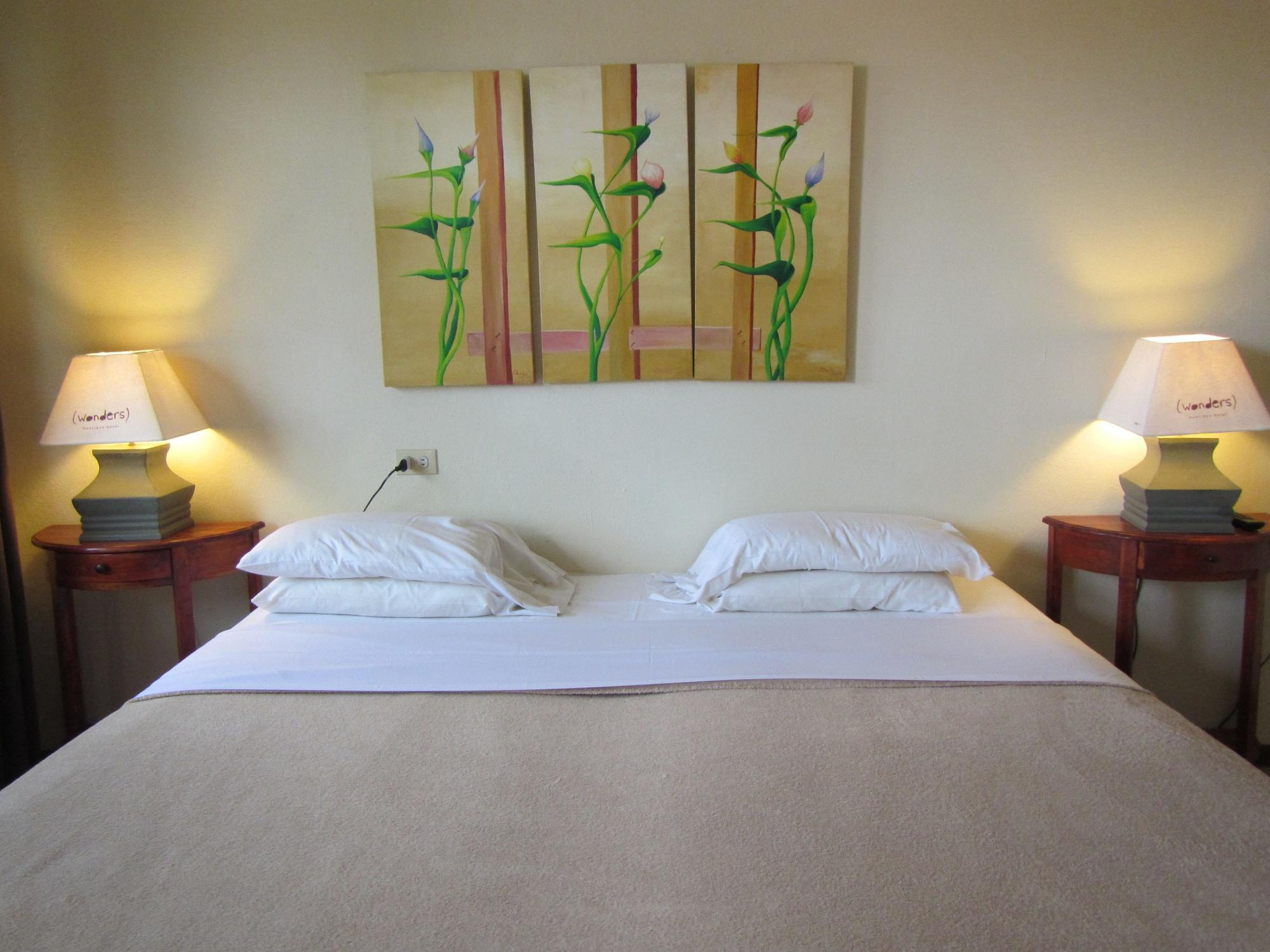 Wonders Boutique Hotel Oranjestad Exterior photo