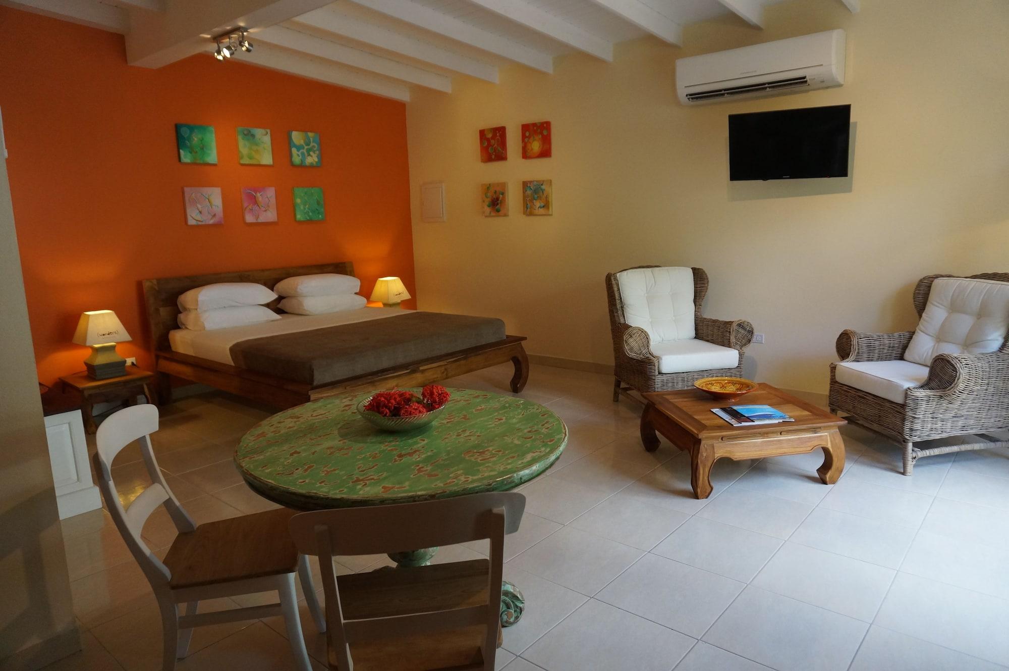 Wonders Boutique Hotel Oranjestad Exterior photo