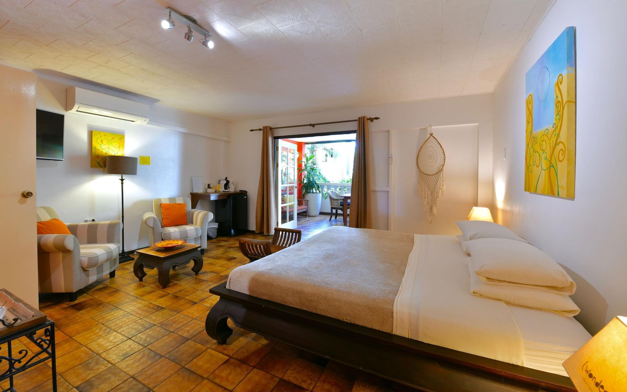 Wonders Boutique Hotel Oranjestad Exterior photo