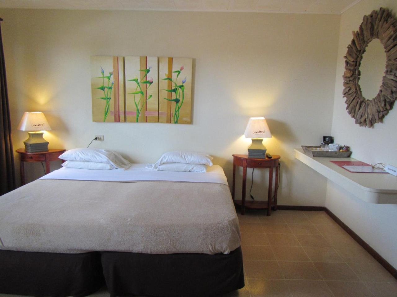 Wonders Boutique Hotel Oranjestad Exterior photo