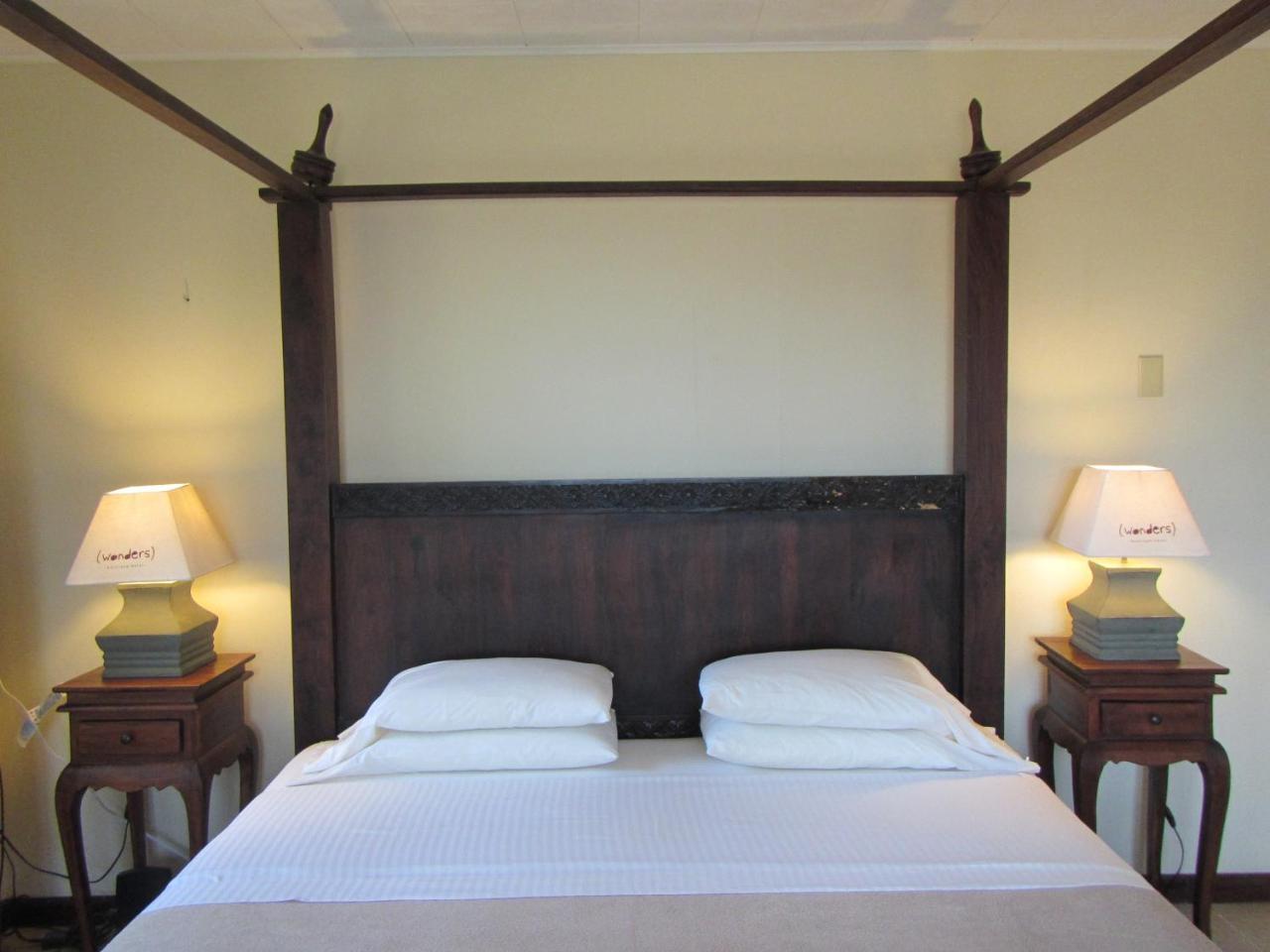 Wonders Boutique Hotel Oranjestad Exterior photo